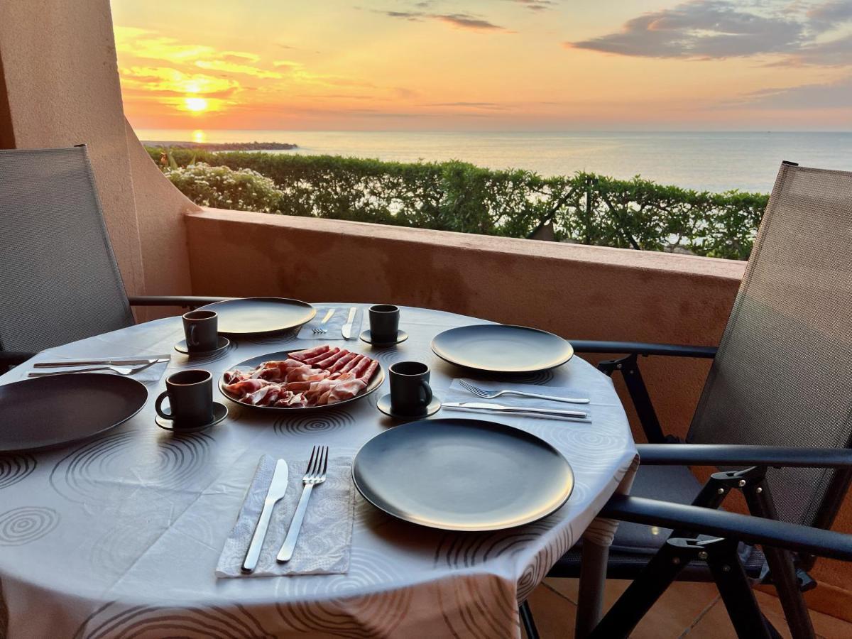 Xposure Beach Apartment Бера Екстер'єр фото